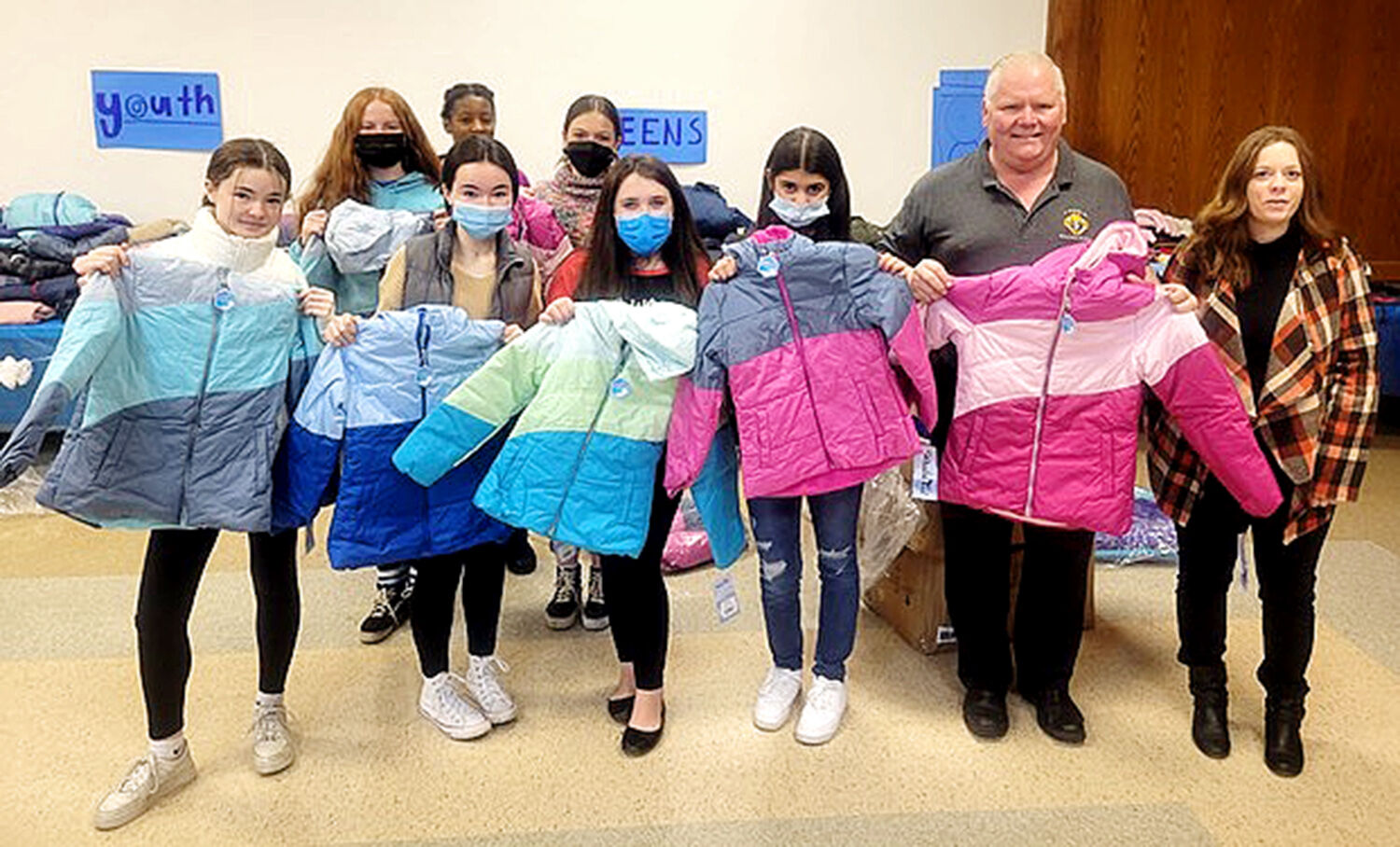 Lincoln K of C donated Coats